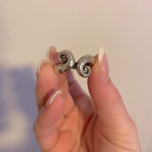 Migon Faget size 8 spiral shell ring in silver